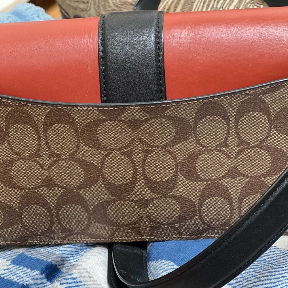 Coach Signature Canvas and Pink Leather Bag - Picture 6 of 9